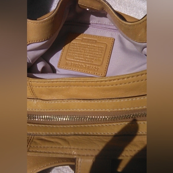 Coach leather purse - Picture 5 of 7